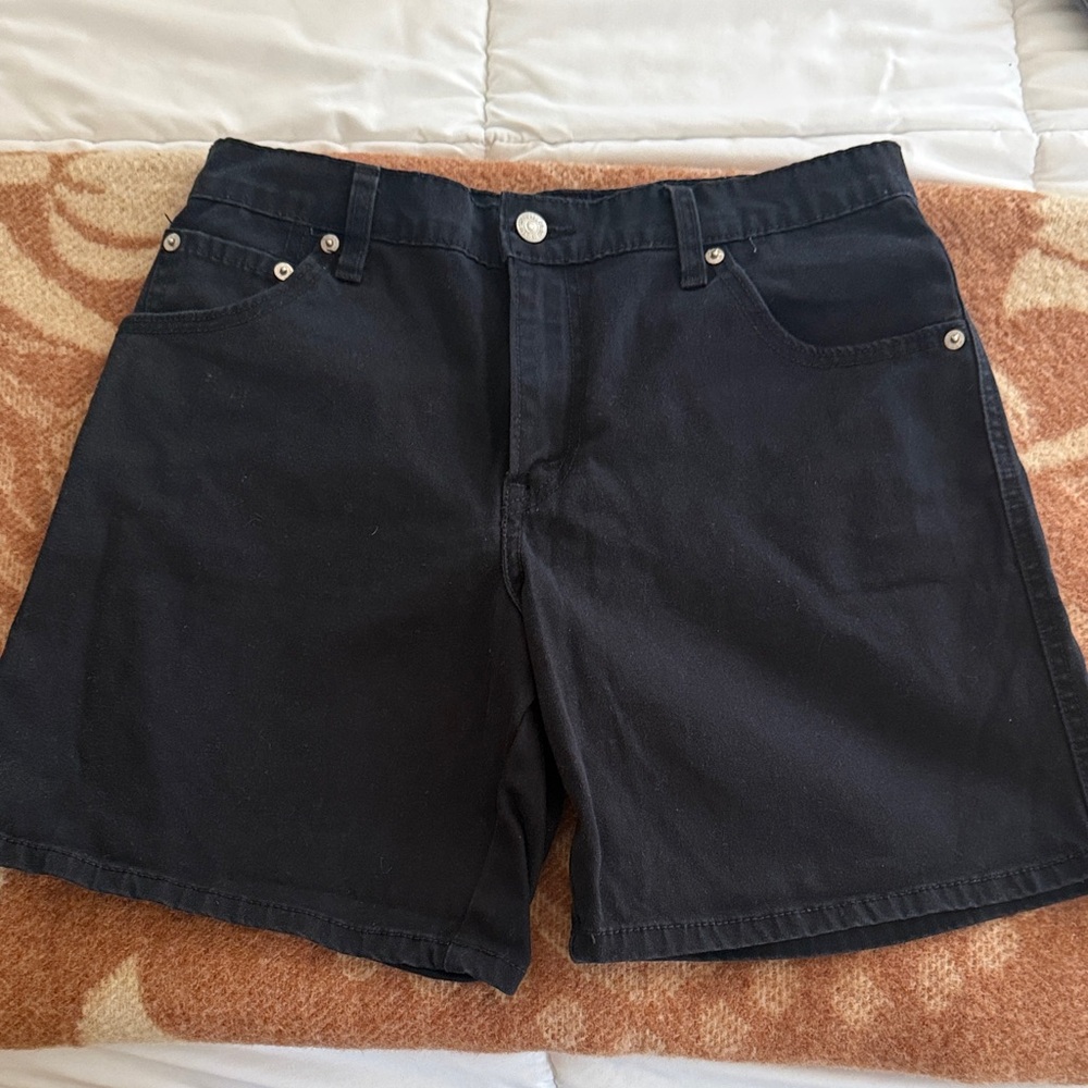 Women’s Levi’s 550 Black Denim Shorts